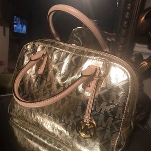 Micheal kors purse